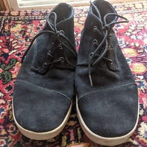Tom's shoes